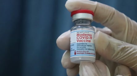 Коронавірусний фонд "загубив" мільярди: скільки вакцин мали б закупити - 285x160