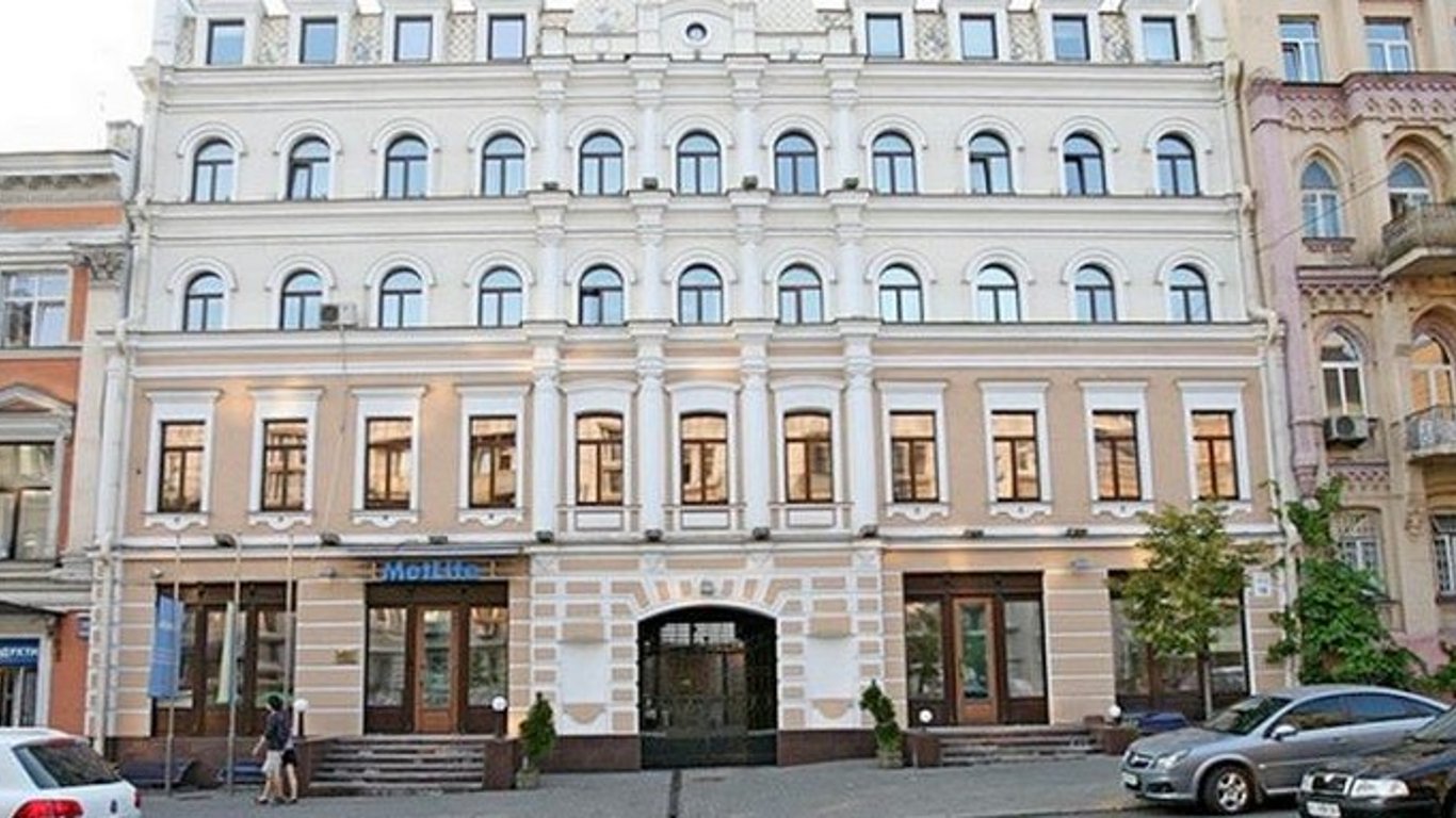 Мінування - у Києві замінували будівлю Господарського суду