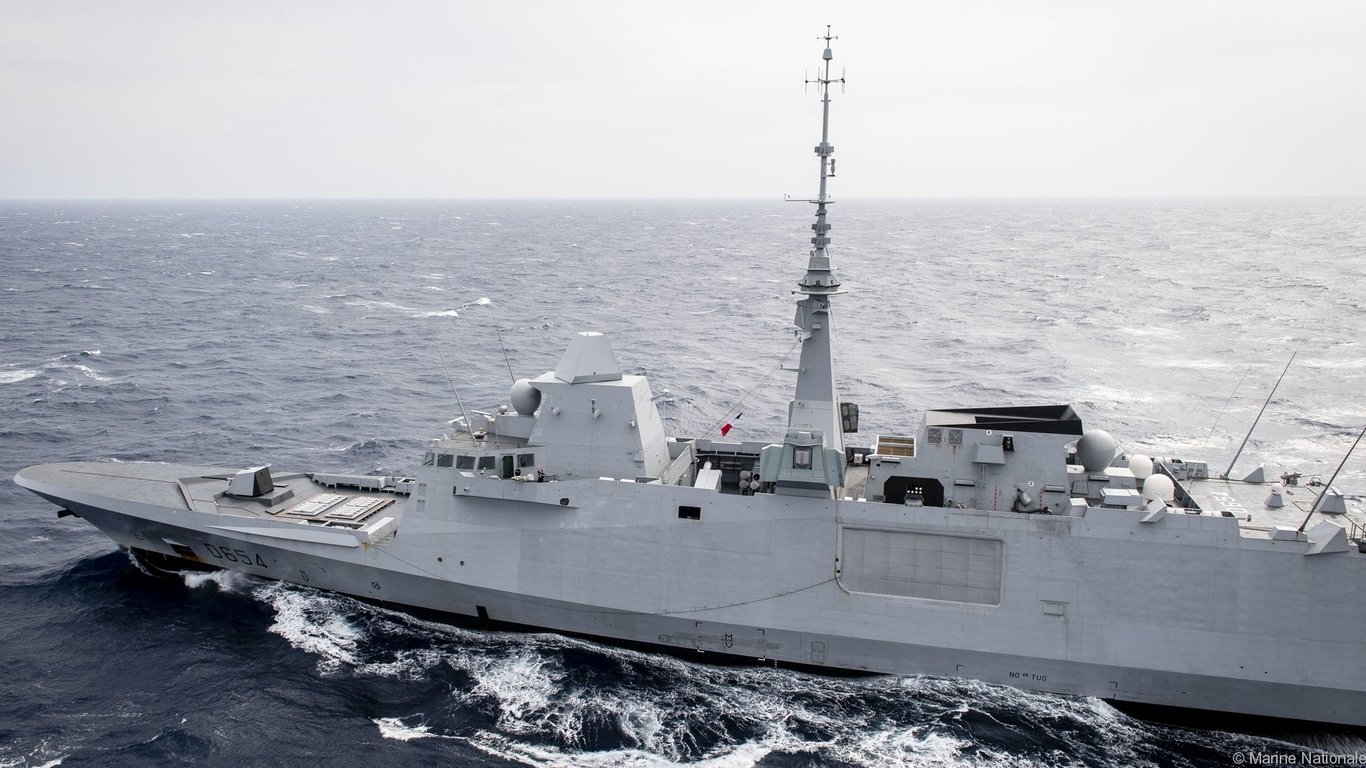 В Черное море зашел французский фрегат - он присоединится к другим кораблям НАТО