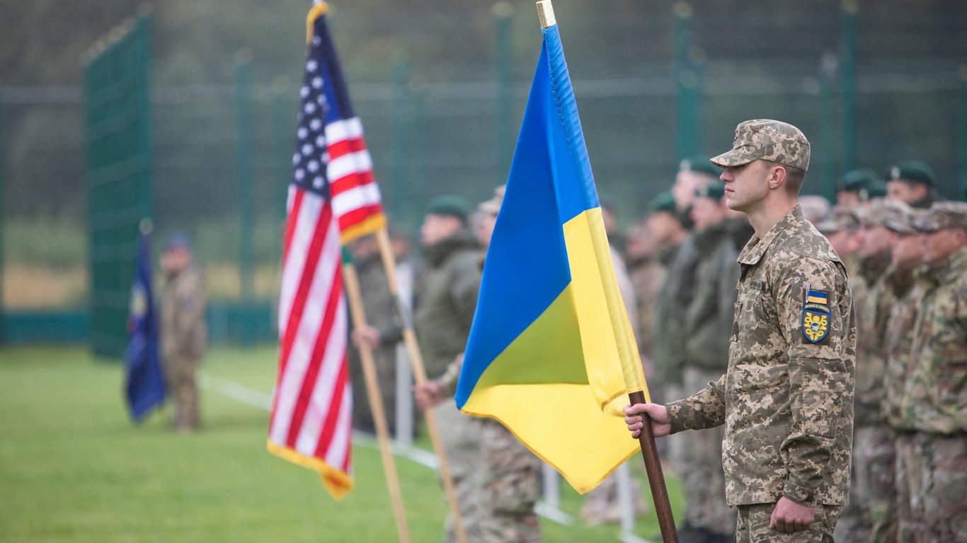 Допуск иностранных военных в Украину: эксперт объяснил закон