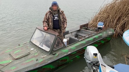 Керування човном напідпитку та незаконний вилов риби: на Одещині викрили 8 чоловіків. Фото - 285x160