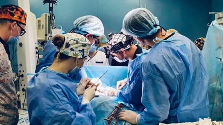 Львівські медики вперше провели операцію дитині із вадою серця - 285x160