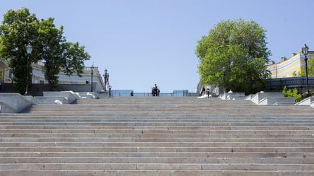 У 70-х на Потьомкінських сходах проїхав "запорожець". Історичні кадри - 285x160