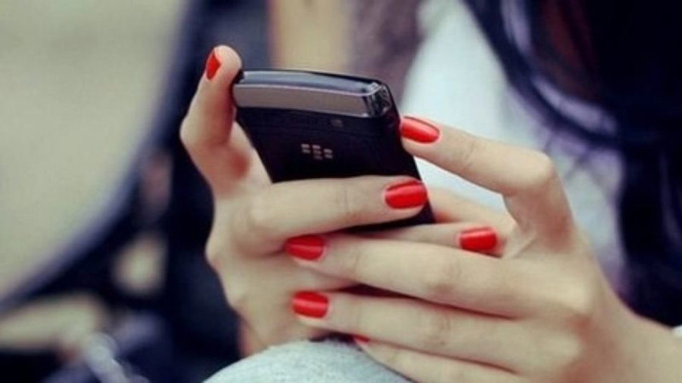 В Одессе женщина украла телефон у одессита-Новости Одессы