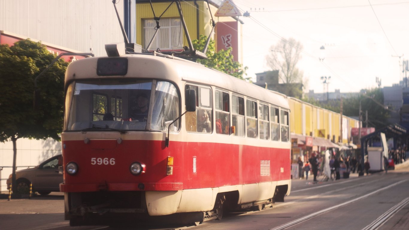 Общественный транспорт - в Киеве временно изменится расписание трамваев