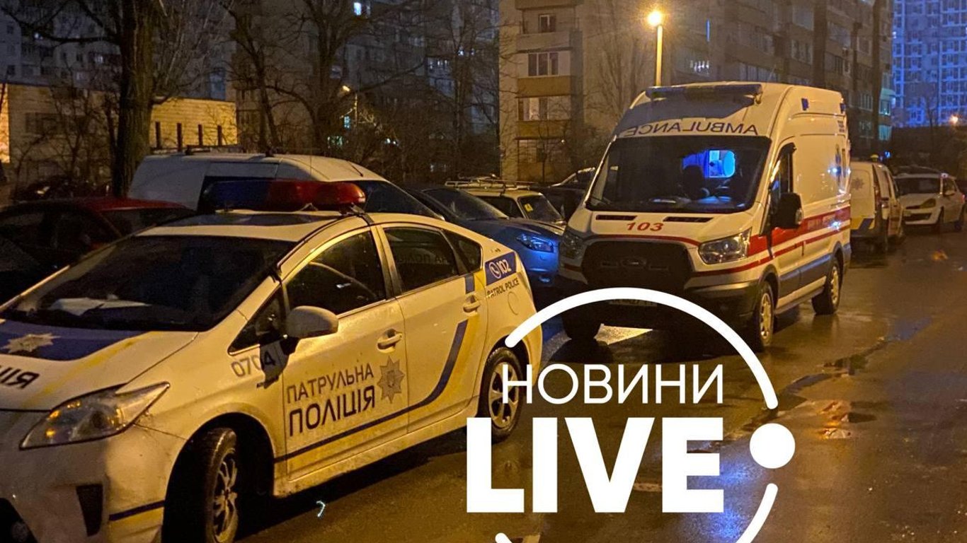ЧП в Киеве  - пенсионерка разбилась насмерть выпав из окна
