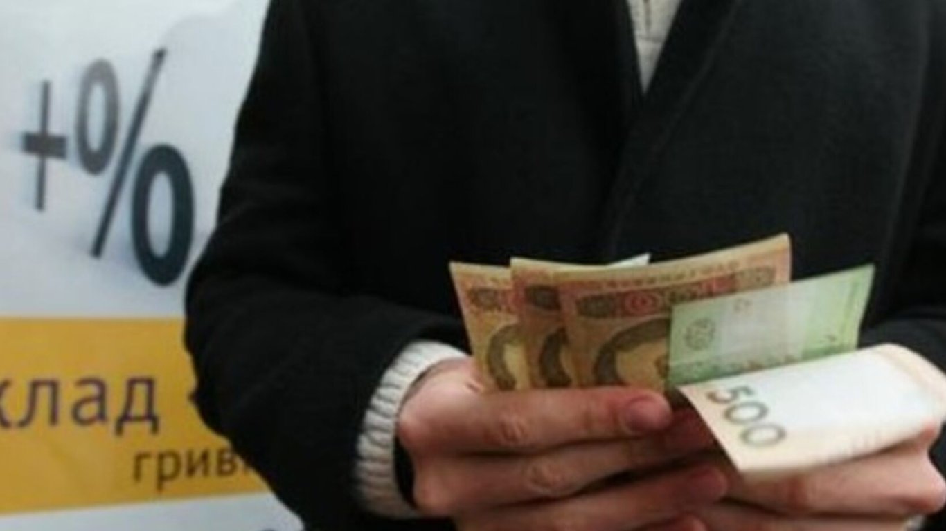 В Одеській області чоловік вимагав 2000 доларів у знайомої з погрозами насилля