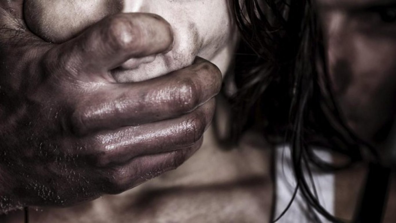В Одессе осудили мужчину за изнасилование несовершеннолетней