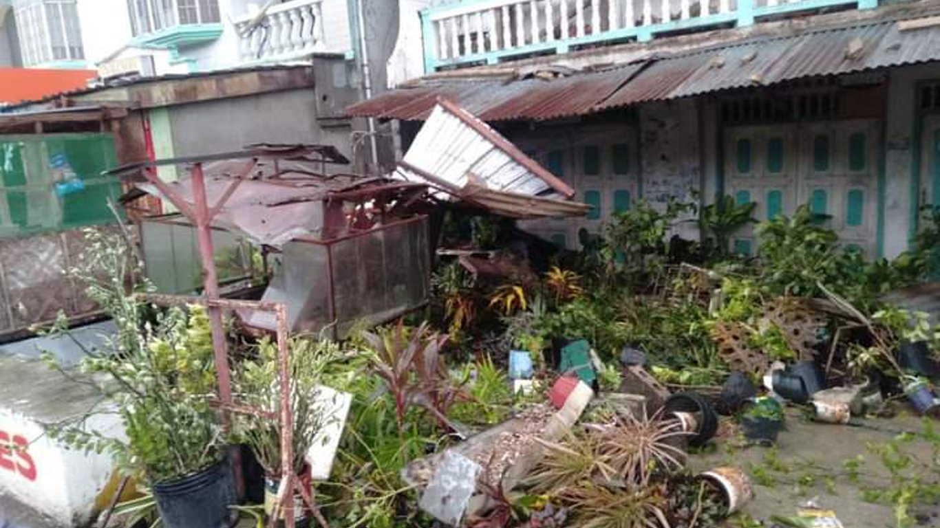 На Филиппинах мощный тайфун убил минимум 19 человек и обесточил страну