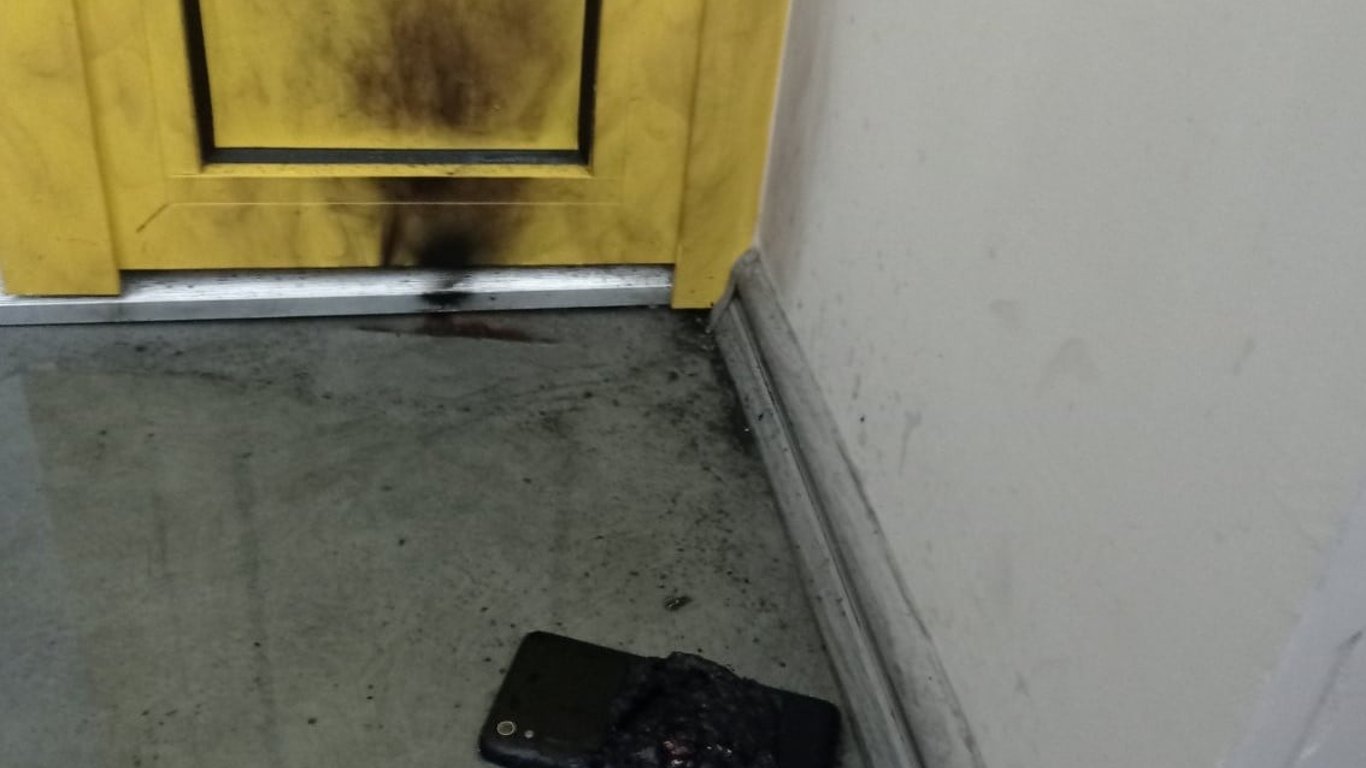 В поселке Илларионово у школьника взорвался телефон