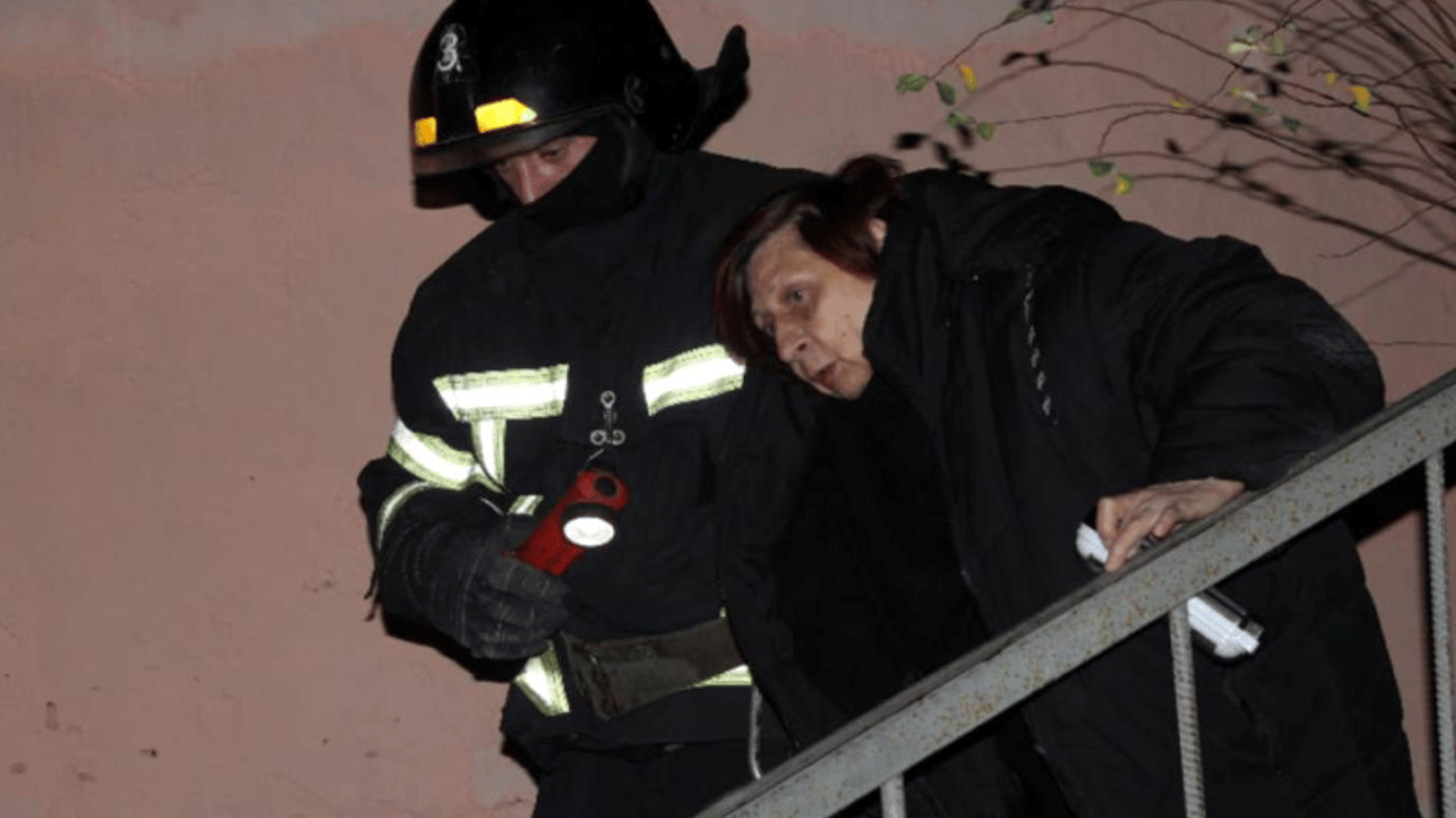 В Одессе загорелась квартира из-за свечи - есть погибший
