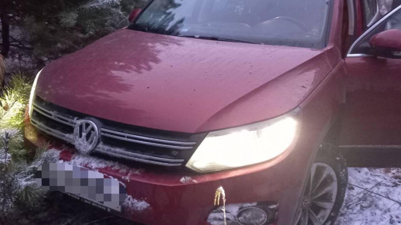 ЧП в Киевской области - мужчина пытался похитить элитный Volkswagen