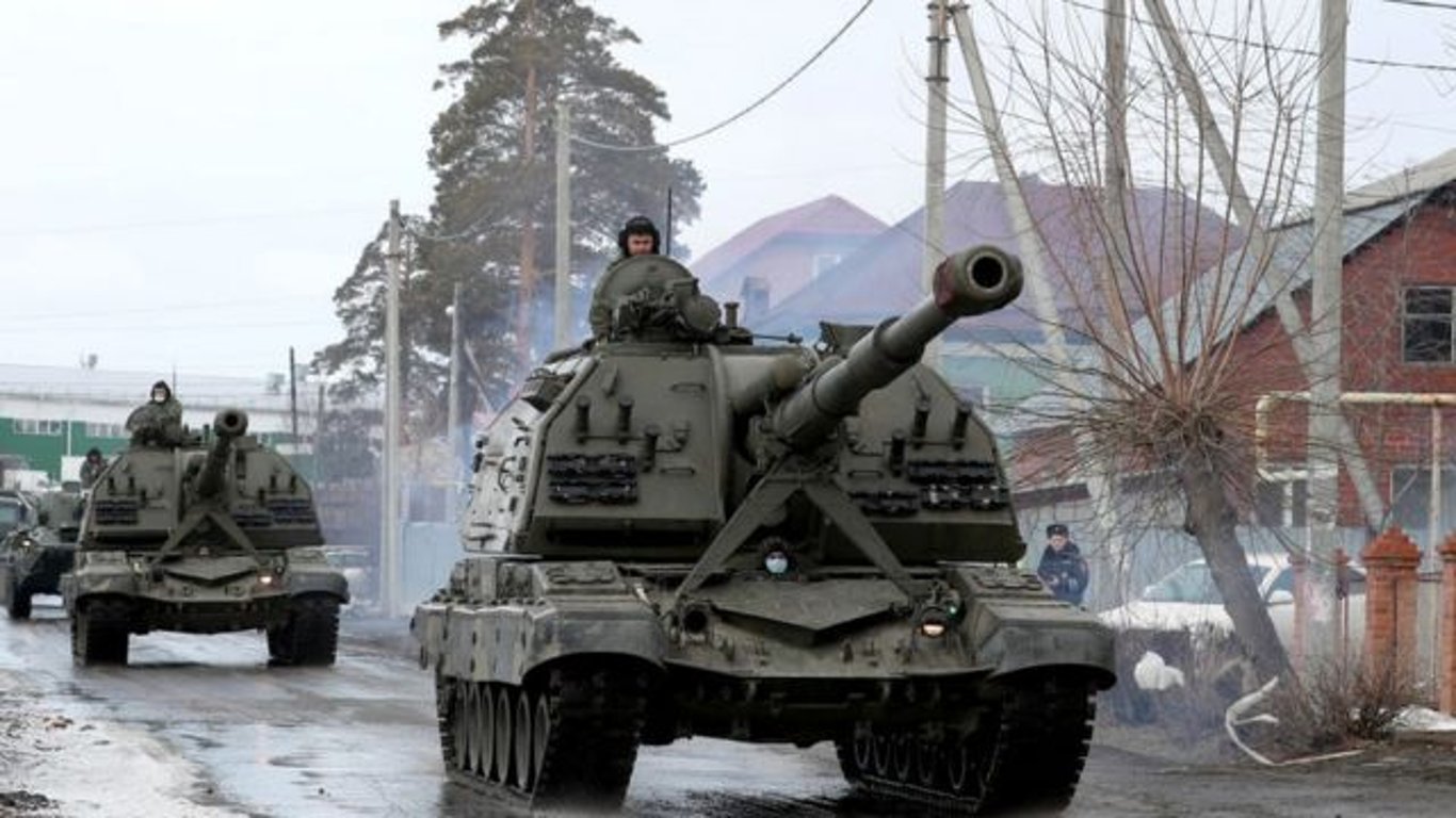 Чому Путін продовжує нарощувати війська біля кордонів з Україною