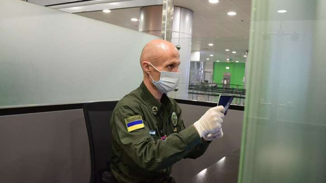 Аэропорт Борисполь - пограничники  задержали иностранца, которого разыскивал Интепол