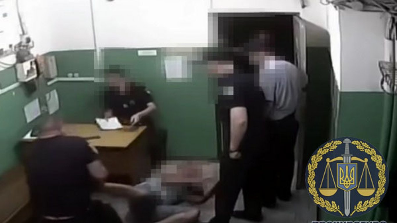 В Харькове суд пересмотрит дело об издевательствах полиции над пассажирами в метро