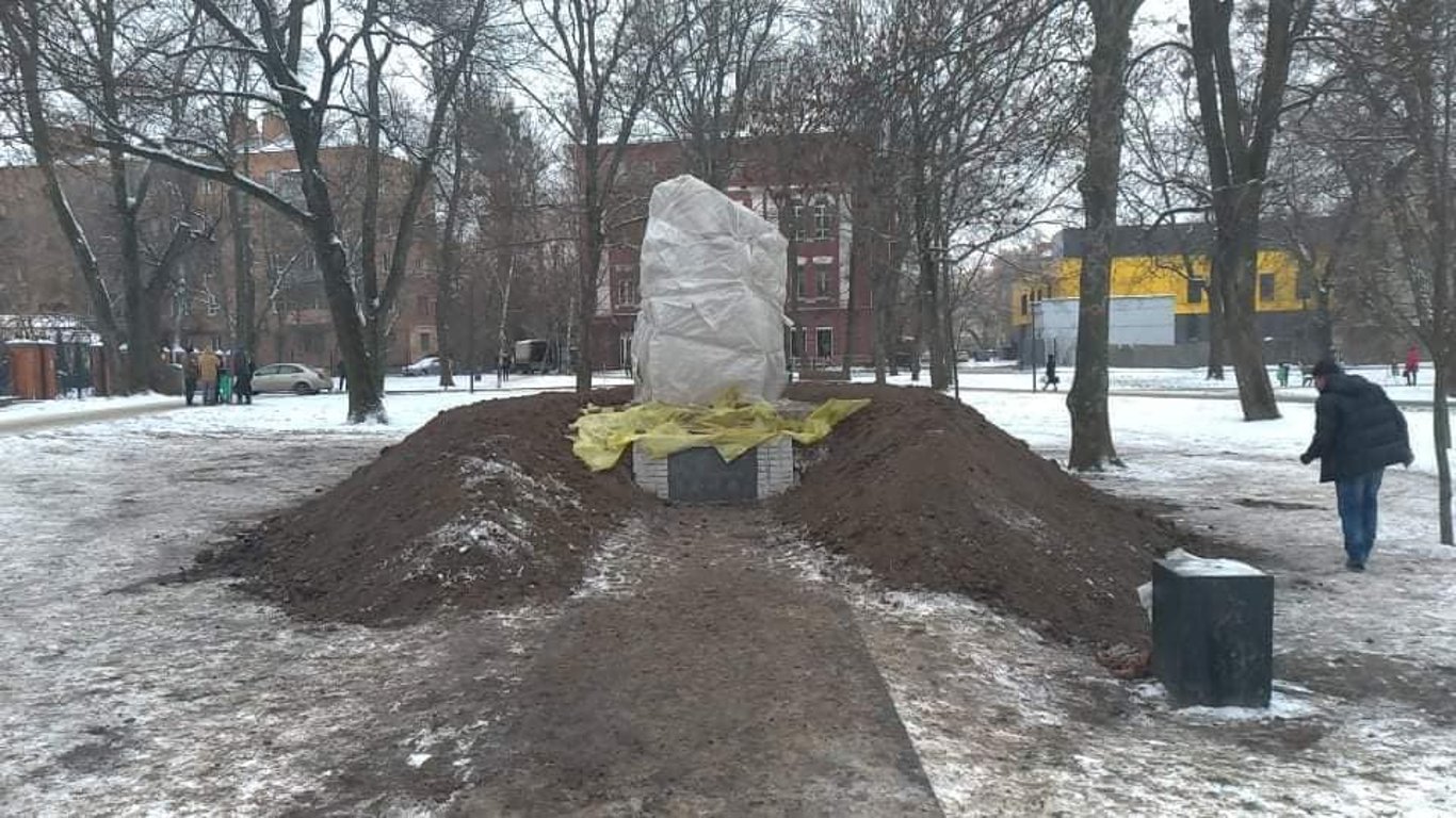 В Харькове восстановили Памятный знак погибшим воинам УПА