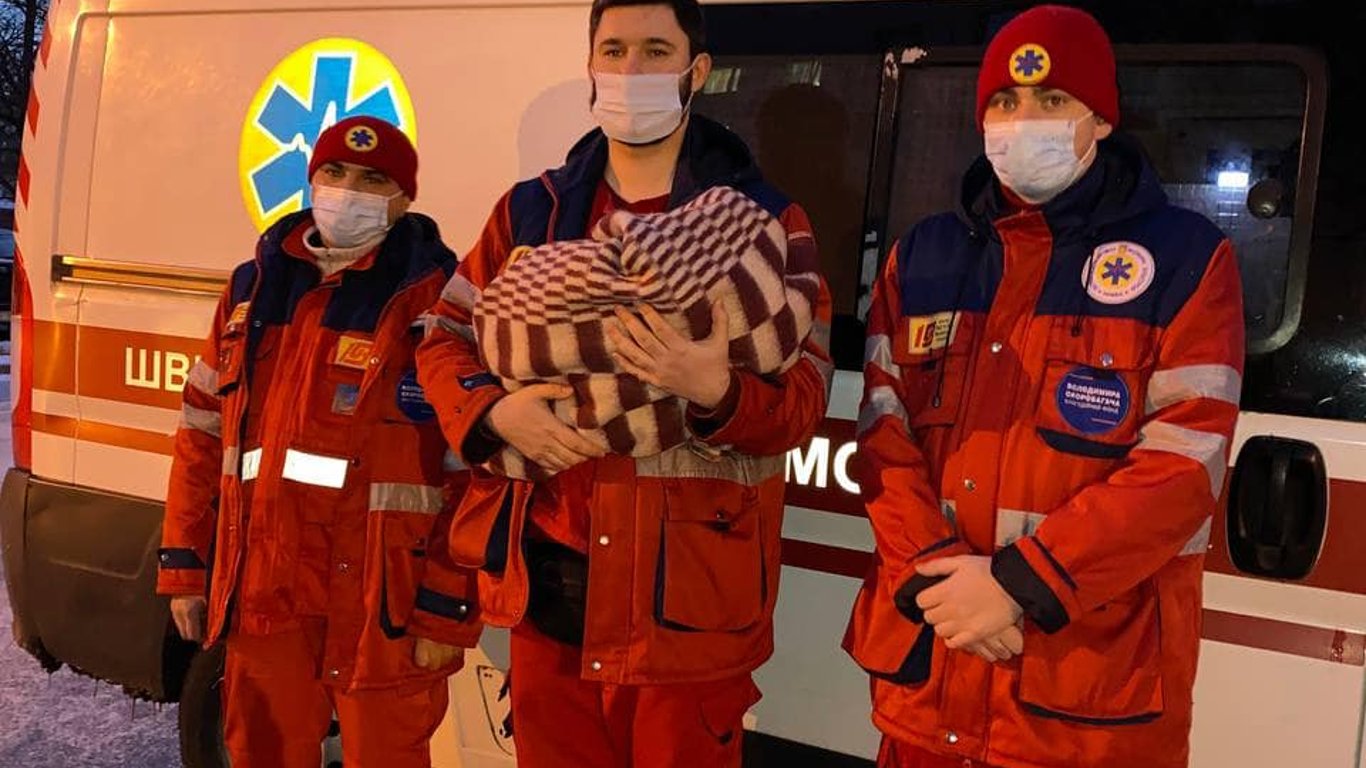 В Харькове родилось двое детей в машинах скорой помощи
