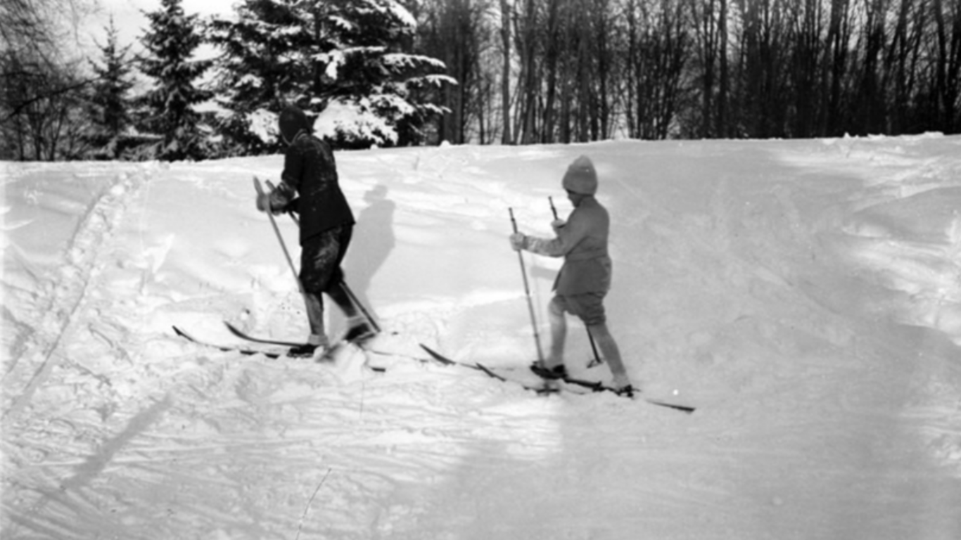 Как катались на лыжах в давнем Львове-фото