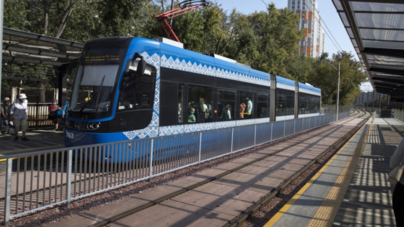 Скоростной трамвай - в Киеве возобновили схему курсирования трамвая на Борщаговку