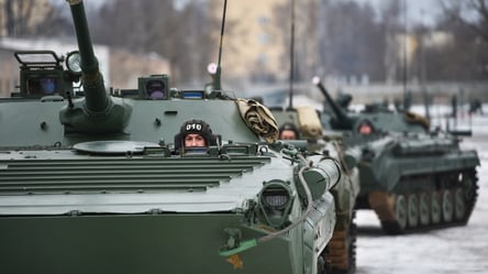Російські військові навчають бойовиків на Донбасі стріляти з "Градів" та гаубиць - розвідка - 285x160
