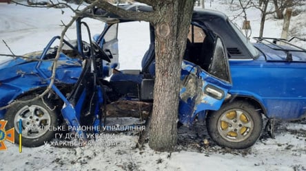 У Харківській області сталася серйозна ДТП: розбилися дві машини - 285x160