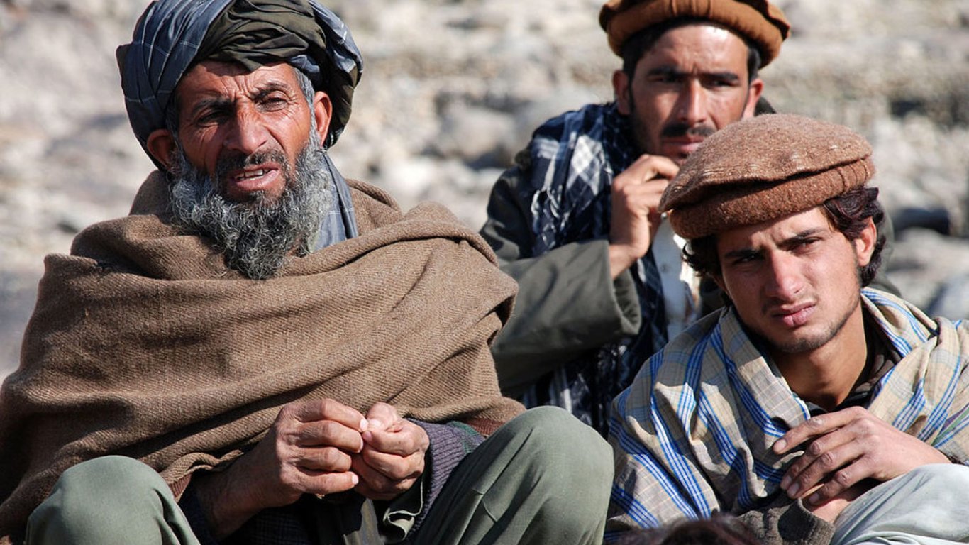 Таліби заборонили в Афганістані слухати музику в авто