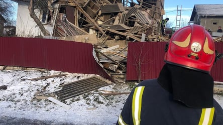 Во Львовской области взорвался дом, семья оказалась под завалами. Фото - 285x160