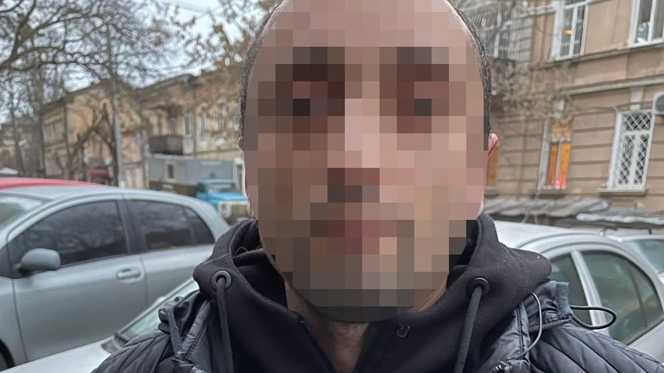 Наркотики в Одесі — затримали чоловіка, який купив наркотики, щоб їх збувати