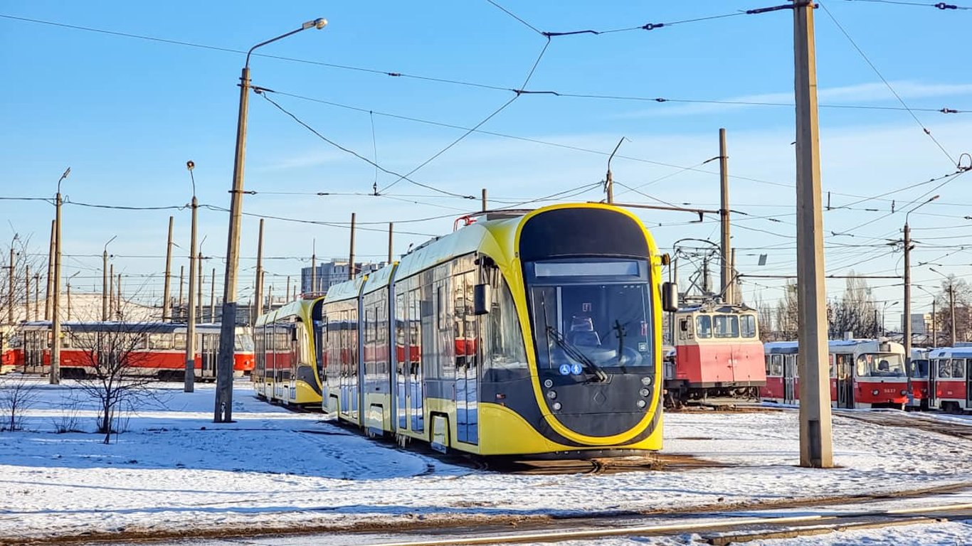 Общественный транспорт в Киеве - на Левом берегу запустят два современных трамвая