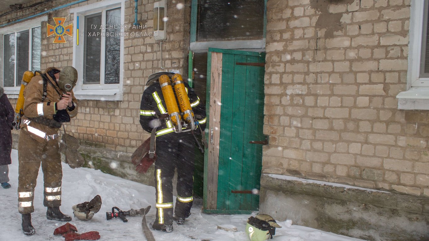 На Харківщині сталася пожежа в багатоквартирному будинку