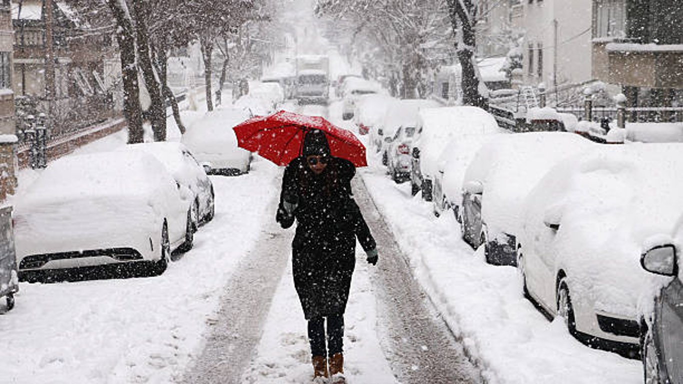 Харьков засыпало снегом – выпало до 15-20 сантиметров