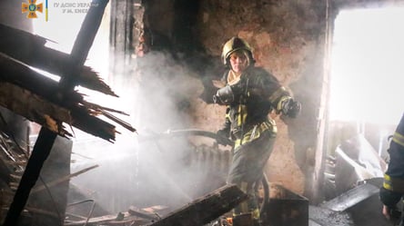 Пожар в Киеве: в Дарницком районе вспыхнула квартира. Фото - 285x160