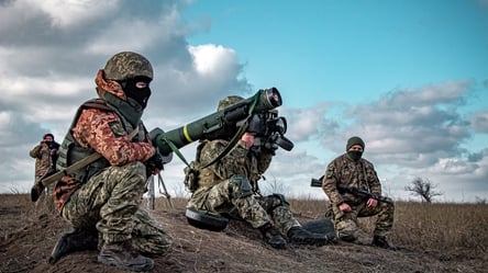 Наемники России ранили военного ВСУ на Донбассе - 285x160