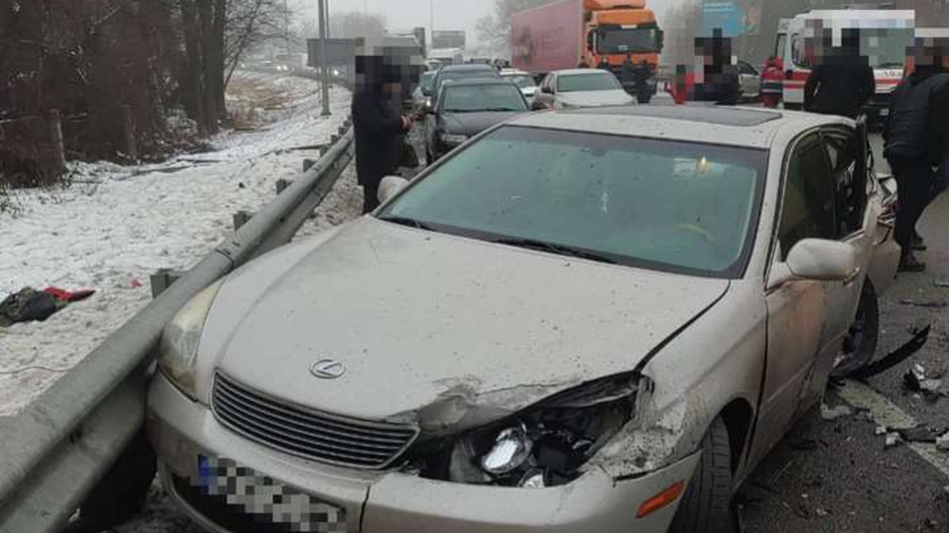 ДТП в Киеве - на трассе Киев-Одесса из-за тумана случилась авария