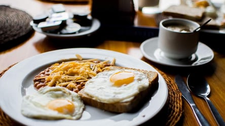 6 ошибок, которые делают люди во время завтрака - 285x160