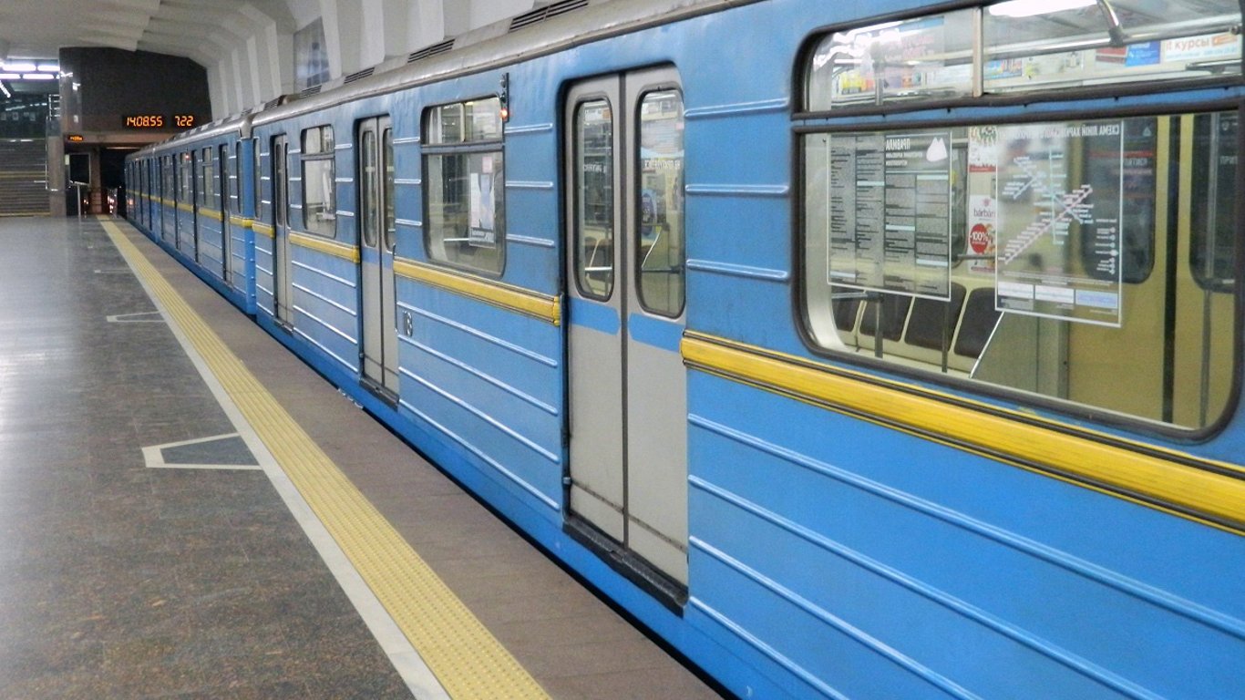 В Харькове несколько пьяных мужчин в транспорте рассмешили жителей