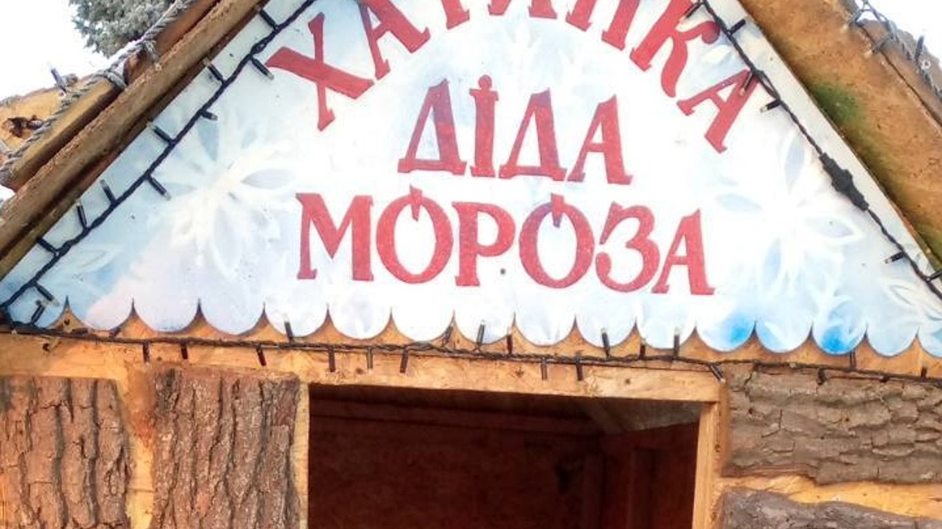 Вандалы дважды за праздники разрушили новогоднюю инсталляцию на Харьковщине