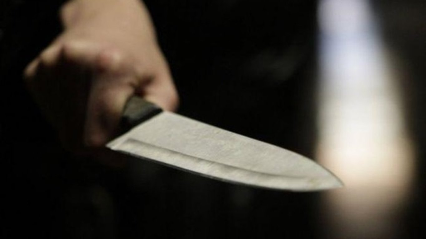 В Одессе на мужчину напал неадекват с ножом