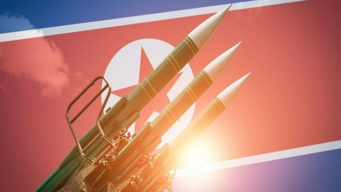 Северная Корея запустила снаряд в сторону Японии