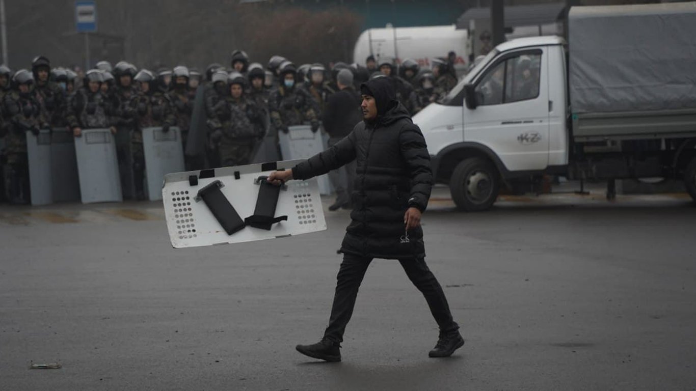 Протесты в Казахстане - что происходит в Алматы 5 января