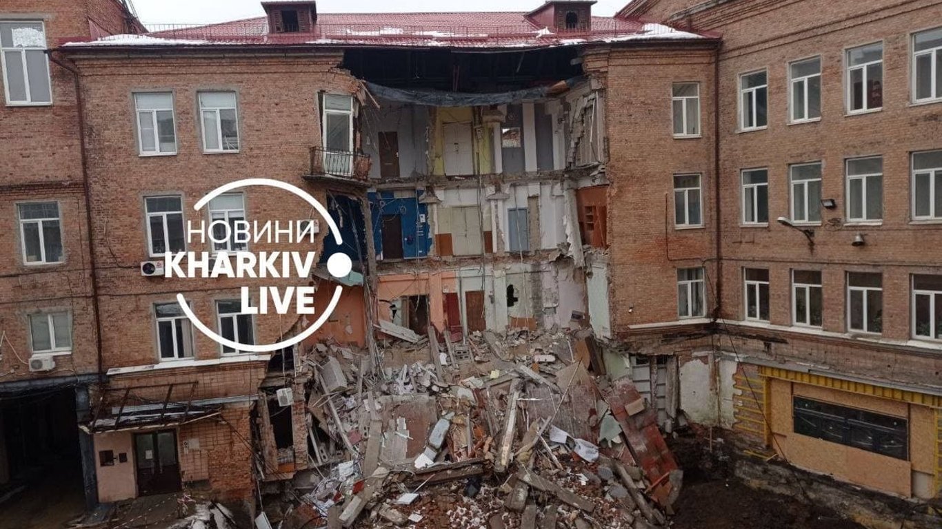 Власти Харькова назвали причины обрушения здания
