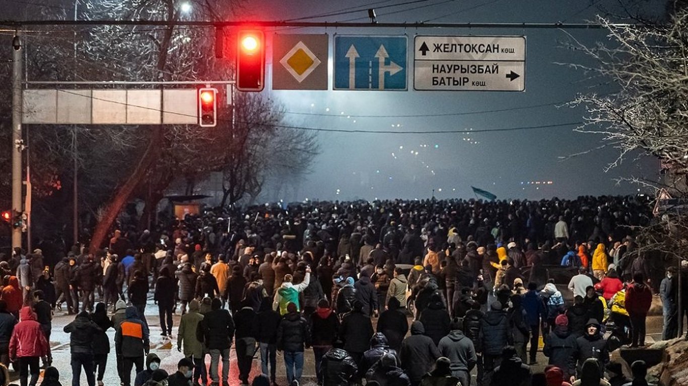 Протесты в Казахстане застряли украинцы - план эвакуации МИД