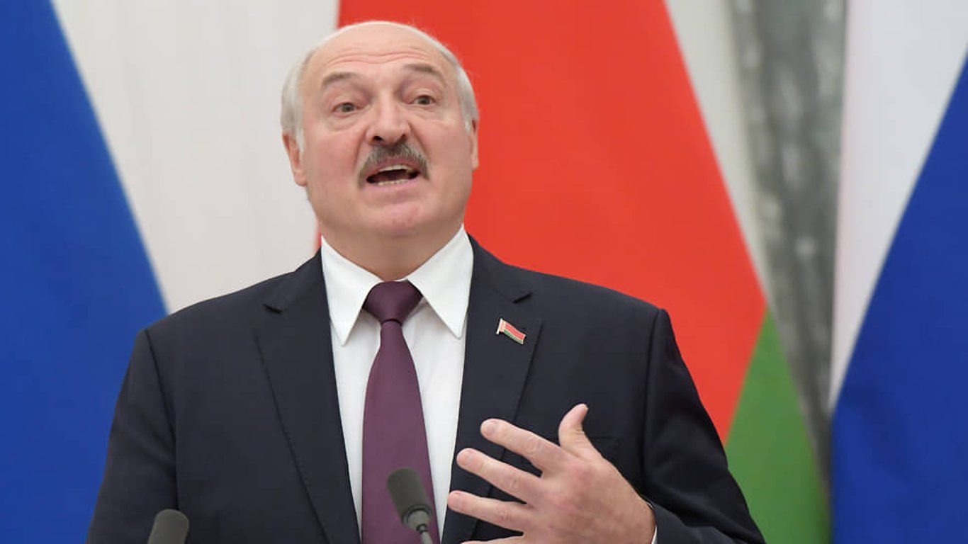 Лукашенко закликав протестувальників в Казахстані вибачитися перед військовими