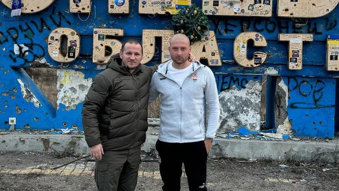 Алиев и Ракицкий опубликовали общее фото из разрушенного Донбасса