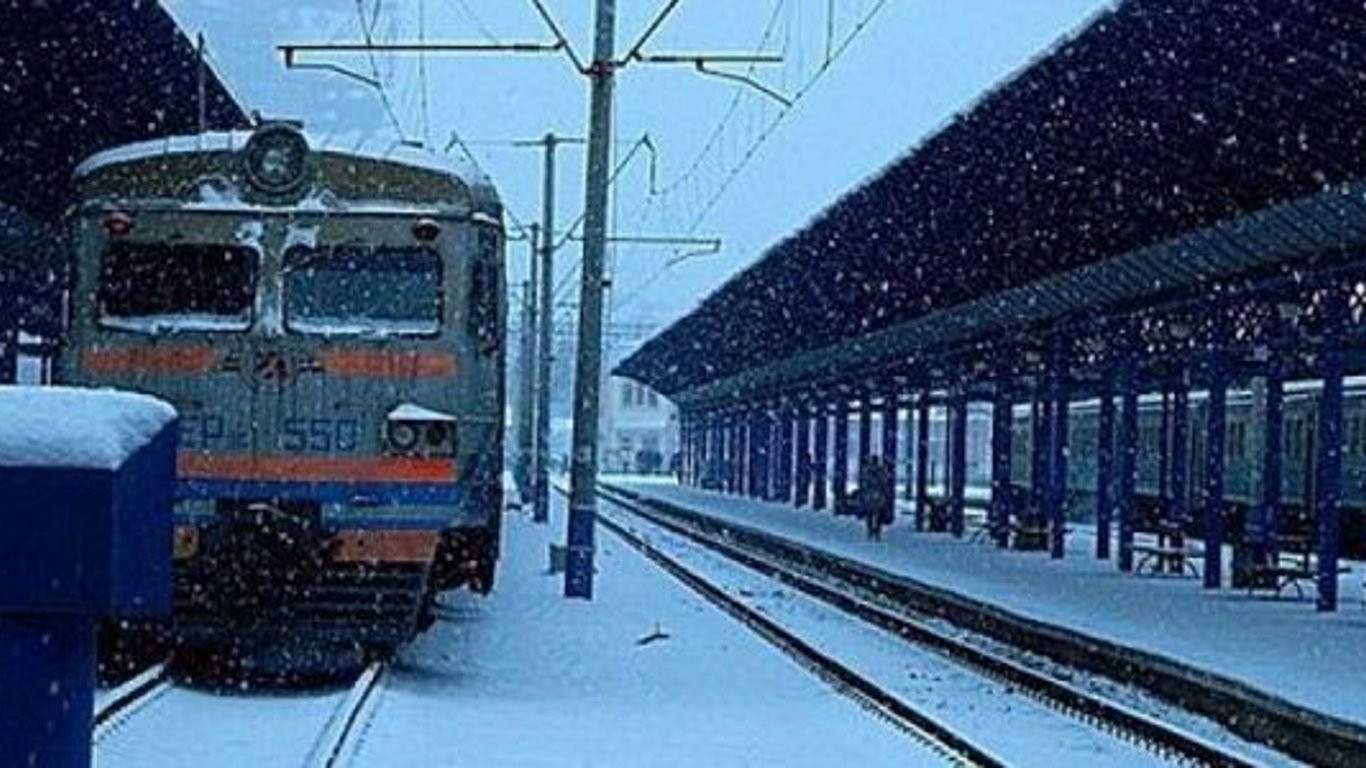 Міська електричка - у Києві скасували рейси 8 електричок
