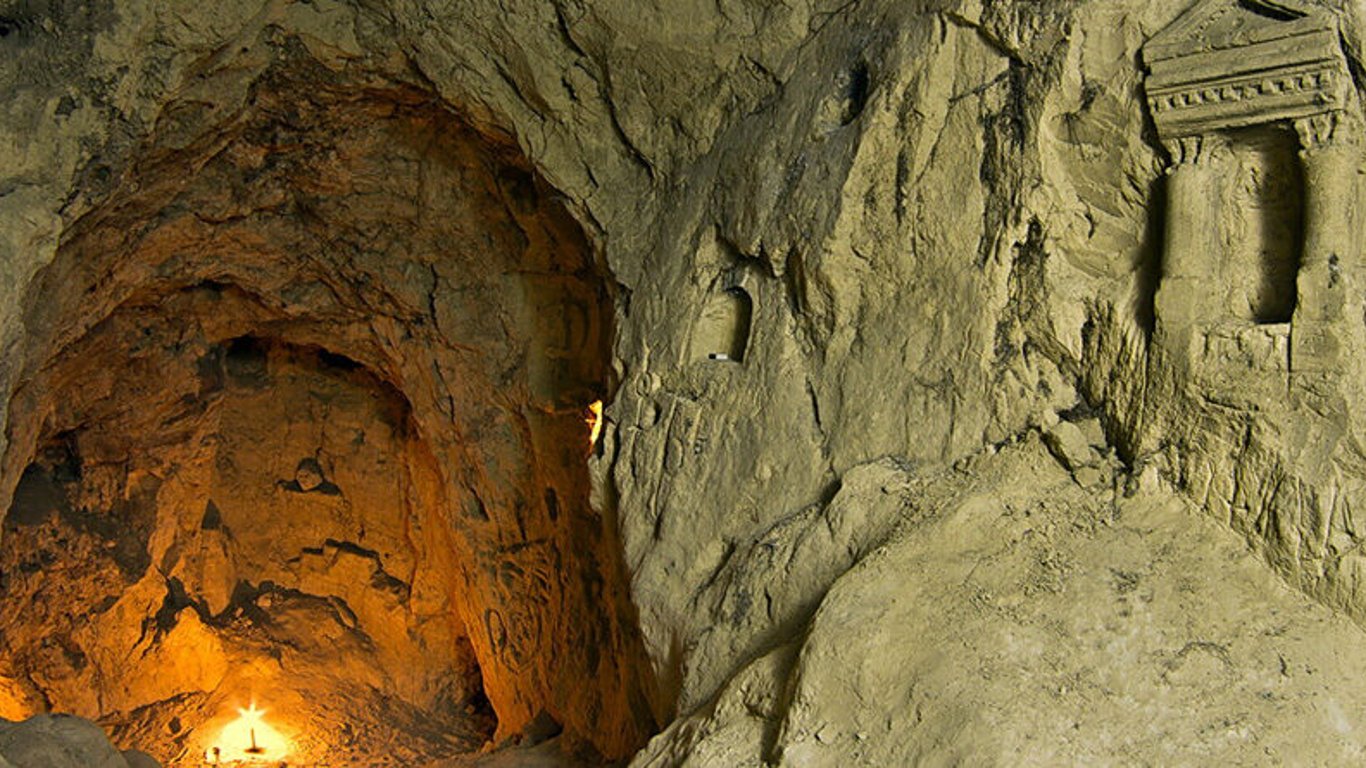 Печера "Геонавт" - у Київській області може пропасти печера через забудову