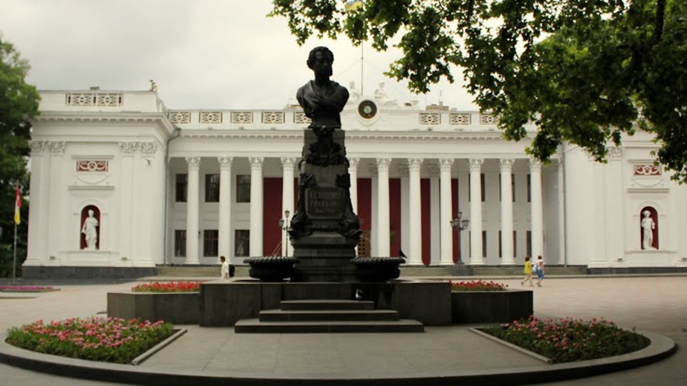 У мережі з'явилося фото пам'ятника Пушкіну в Одесі 1958 року
