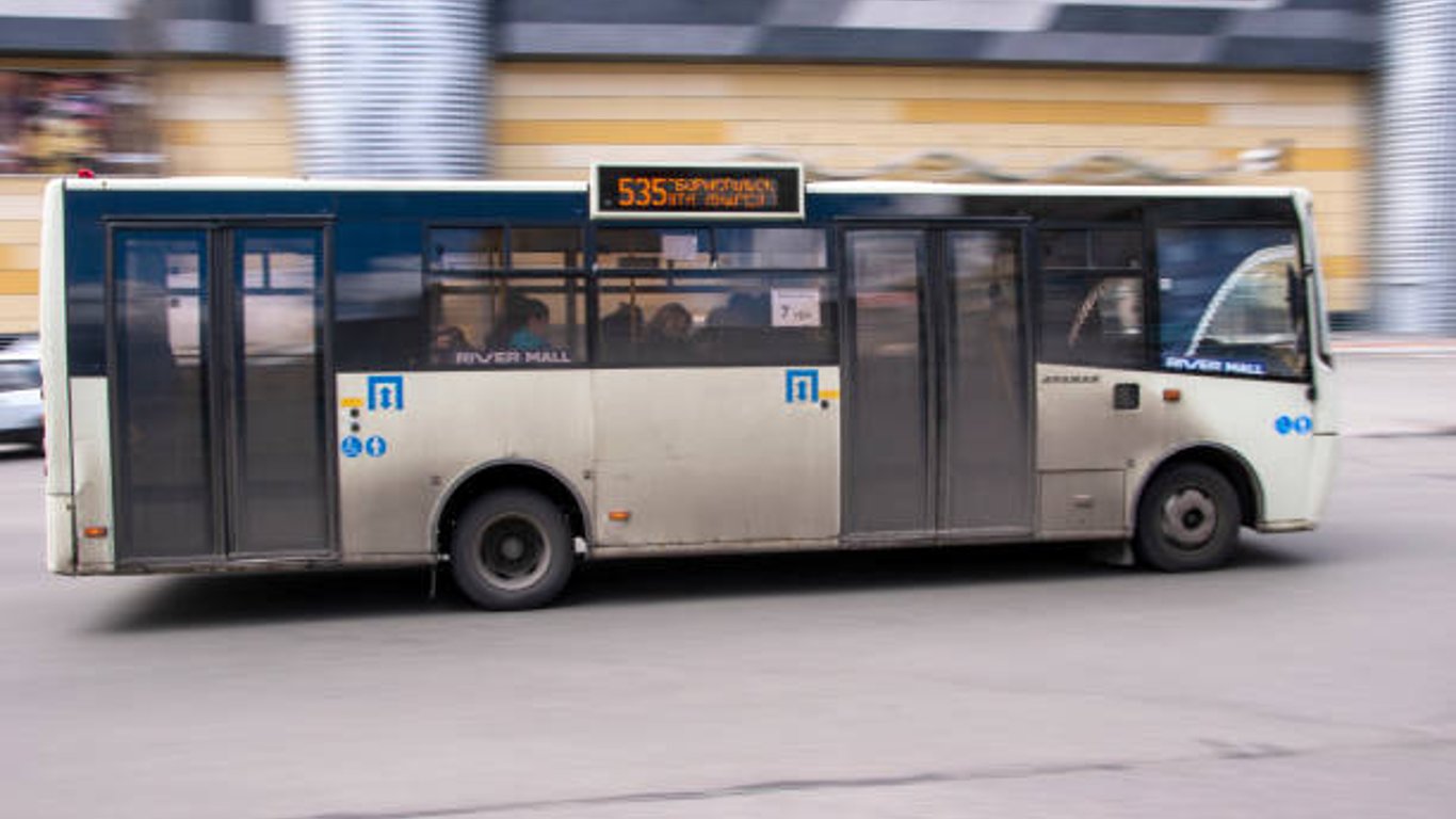 В Харькове вышли на маршрут муниципальные автобусы-какие именно