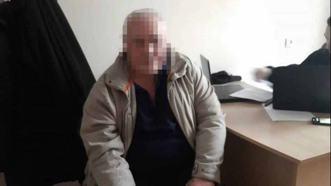 У Києві чоловік через конфлікт отримав удар ножем у живіт