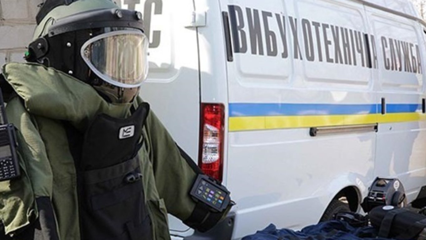 Киев снова минируют - в школах и ТРЦ ищут взрывчатку